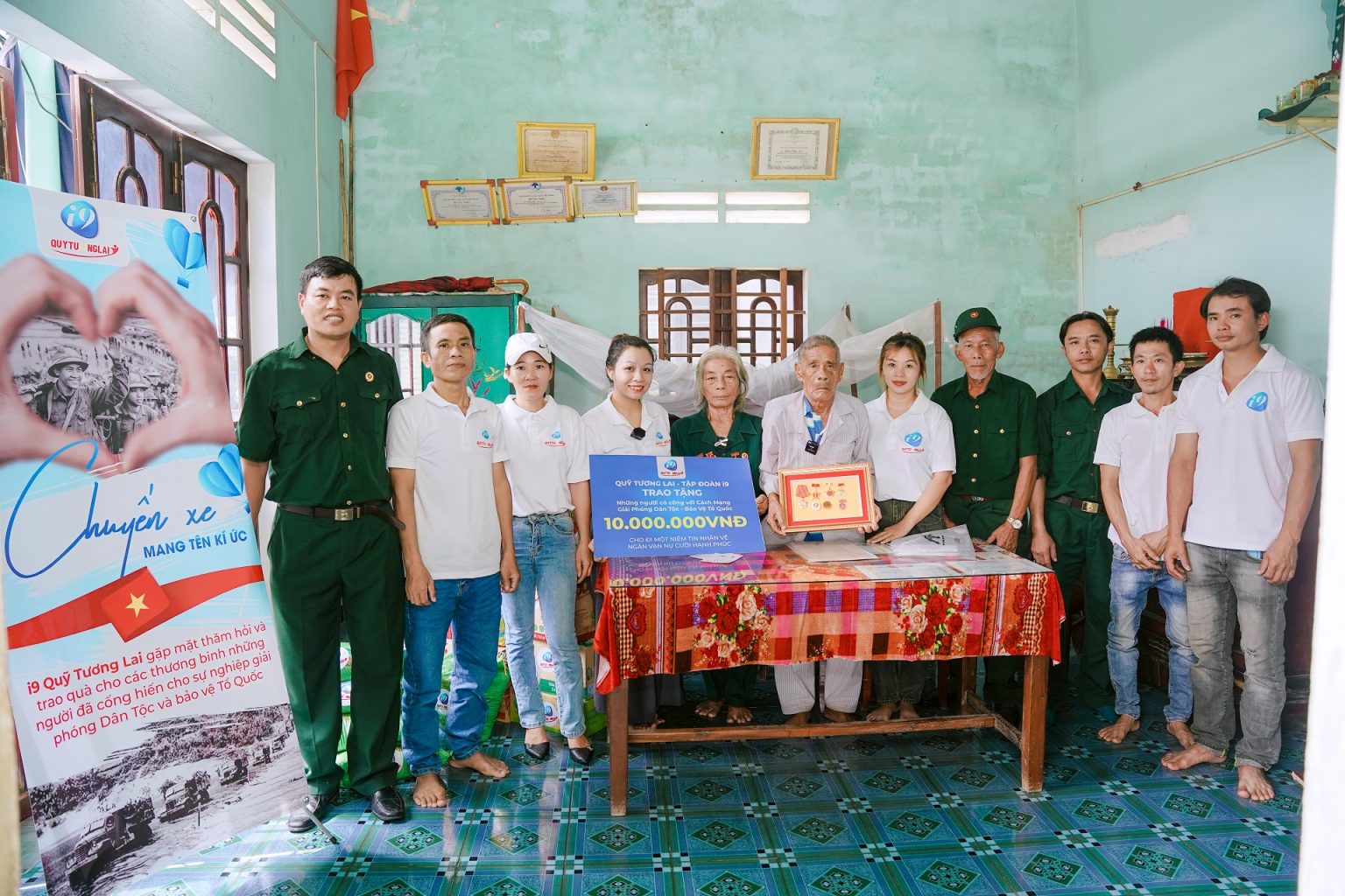 Hình ảnh điện thoại di động hiển thị ứng dụng cá cược Vip666, minh họa trải nghiệm cá cược mượt mà trên di động